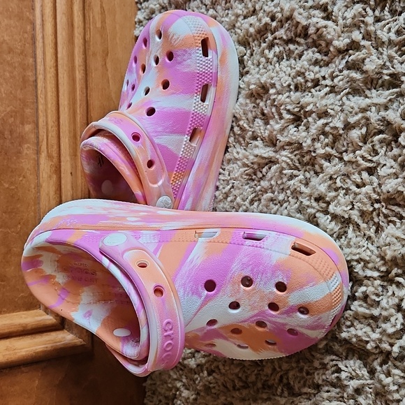 CROCS Other - Girls pink and orange cross size J1